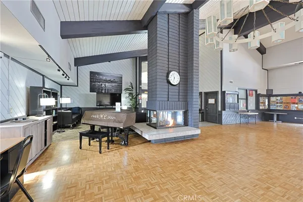 $1,015,000 | 8933 Amador Circle, Unit 1316E, Huntington Beach, CA 92646