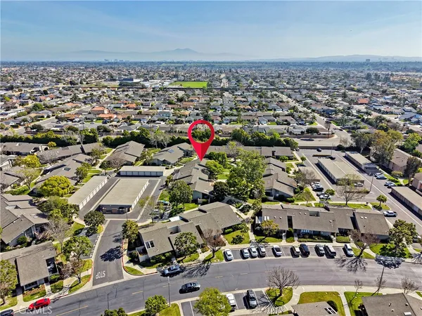 $1,015,000 | 8933 Amador Circle, Unit 1316E, Huntington Beach, CA 92646