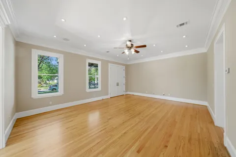 $2,495,000 | 607 East 15th Street, Houston, TX 77008