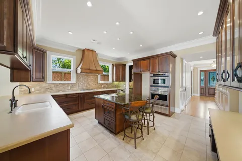 $2,495,000 | 607 East 15th Street, Houston, TX 77008