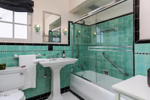$1,900,000 | 3177 Lake Hollywood Drive, Los Angeles, CA 90068
