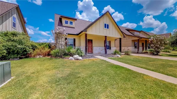 $2,400 | 3414 Cullen Trail, College Station, TX 77845