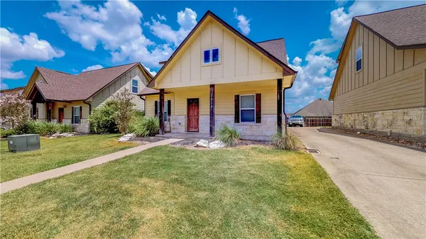 $2,400 | 3414 Cullen Trail, College Station, TX 77845