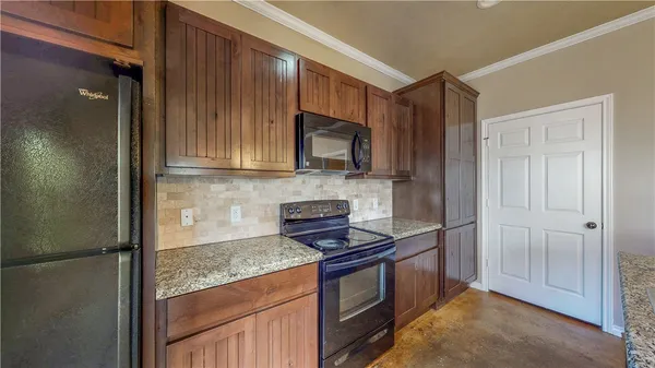 $2,400 | 3414 Cullen Trail, College Station, TX 77845