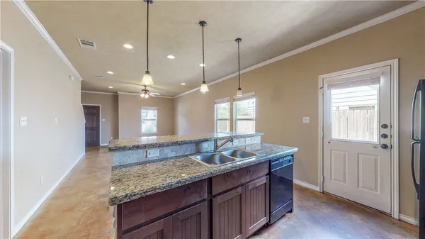 $2,400 | 3414 Cullen Trail, College Station, TX 77845