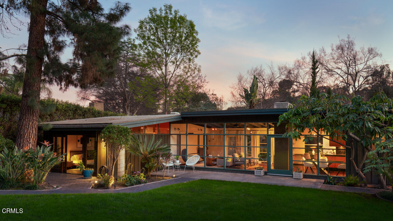 1439 Lida Street Pasadena, CA 91103 - Photo 38 of 39 a view of a chair and table in the garden