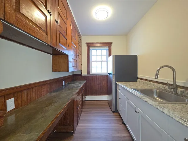 $2,800 | 48 Prince Street, Unit 2, Salem, MA 01970