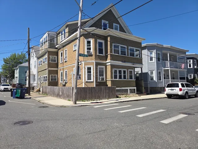 $2,800 | 48 Prince Street, Unit 2, Salem, MA 01970