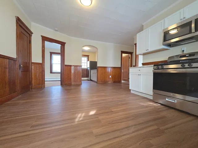 $2,800 | 48 Prince Street, Unit 2, Salem, MA 01970