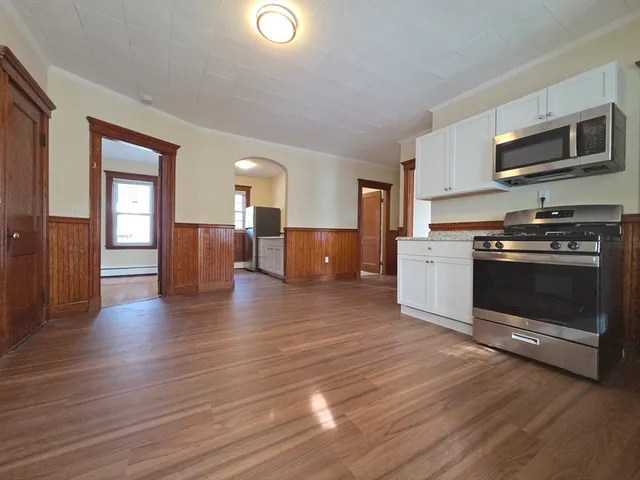 $2,800 | 48 Prince Street, Unit 2, Salem, MA 01970