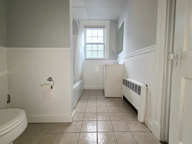 $2,800 | 48 Prince Street, Unit 2, Salem, MA 01970