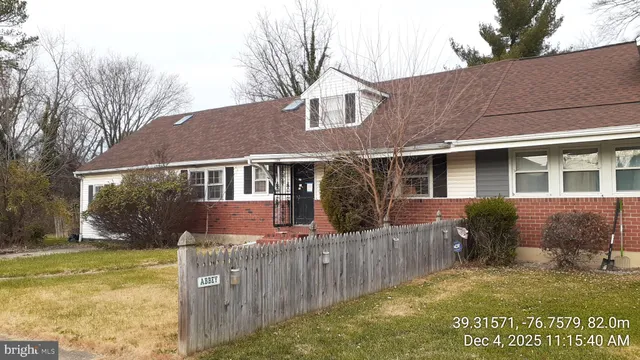 a front view of house with yard