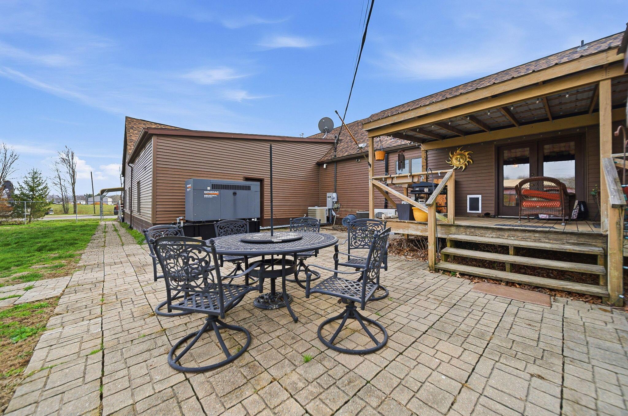 1040 Straight Creek Road Waverly, OH 45690 - Photo 65 of 113 Patio