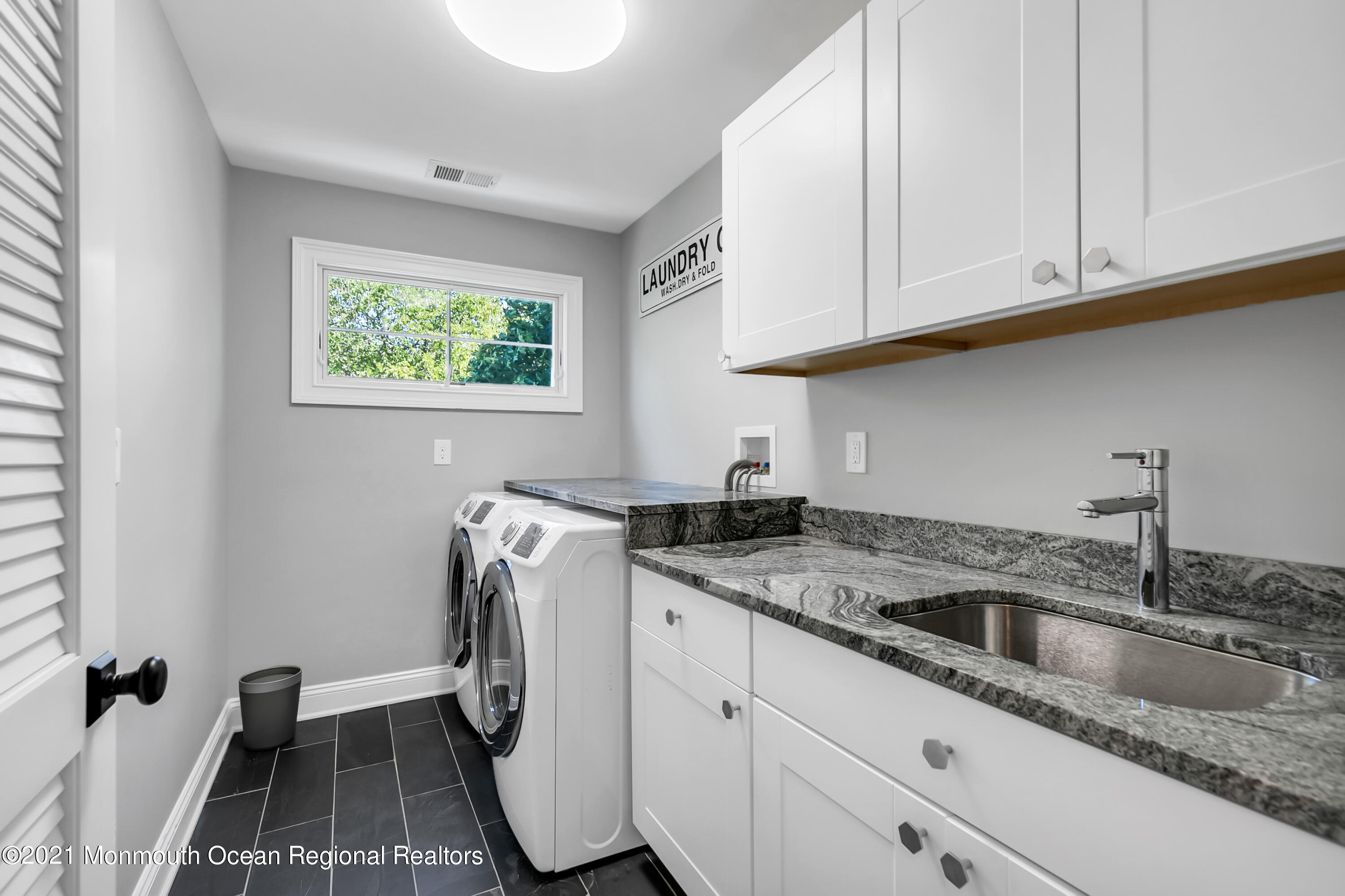 89 Black Point Road Rumson, NJ 07760 - Photo 24 of 44 89 Black Point Rd Rumson NJ-print-025-02