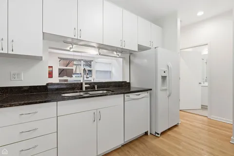 $850,000 | 1920 North Maud Avenue, Unit D, Chicago, IL 60614