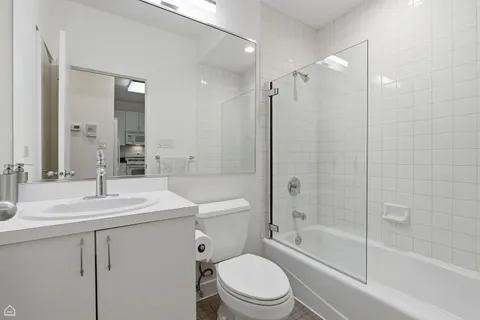 $850,000 | 1920 North Maud Avenue, Unit D, Chicago, IL 60614