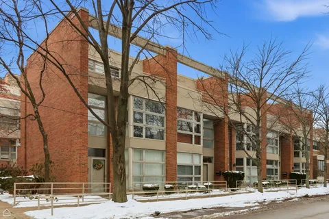 $850,000 | 1920 North Maud Avenue, Unit D, Chicago, IL 60614