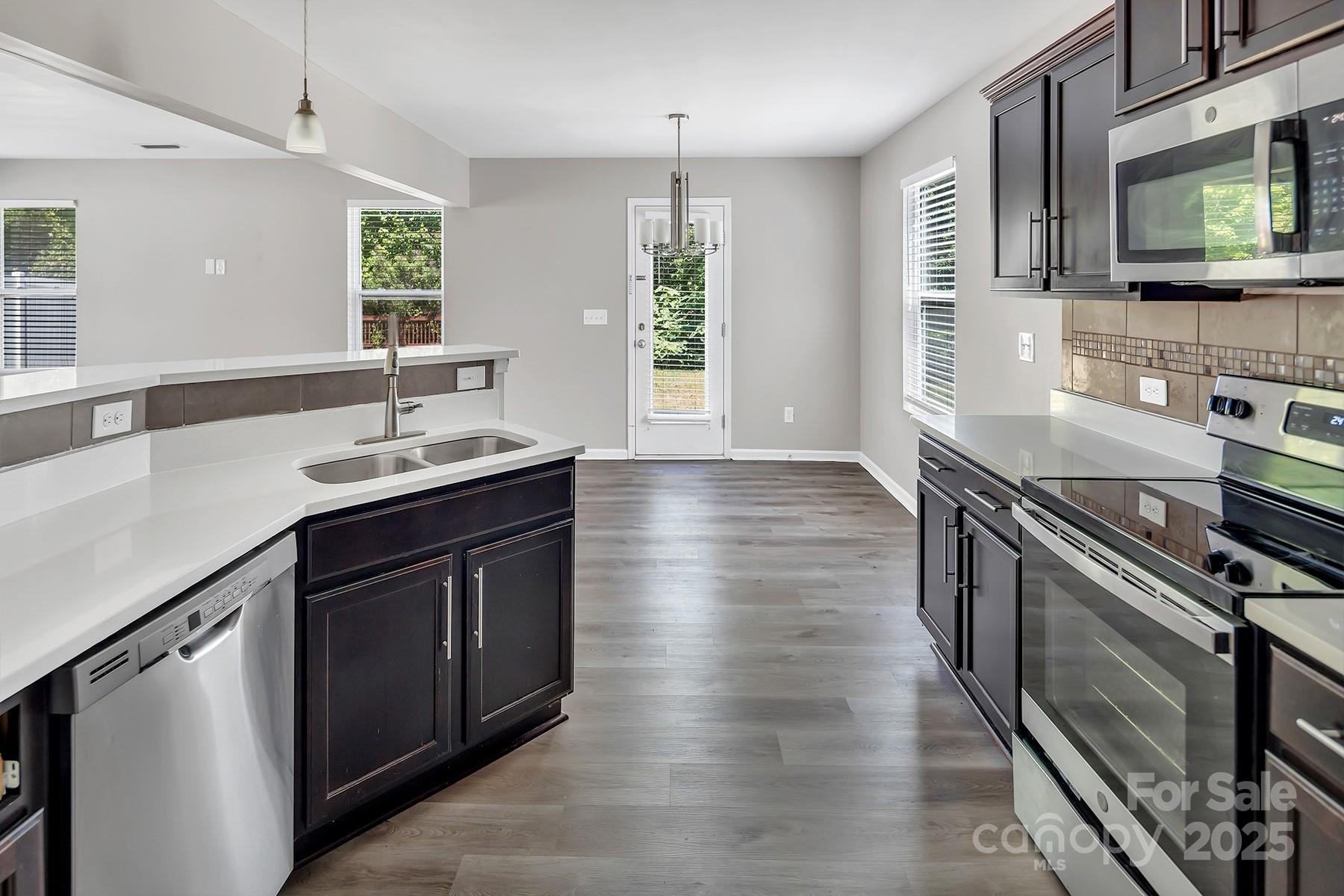 2751 Bramble Ridge Court Charlotte, NC 28215 - Photo 19 of 44