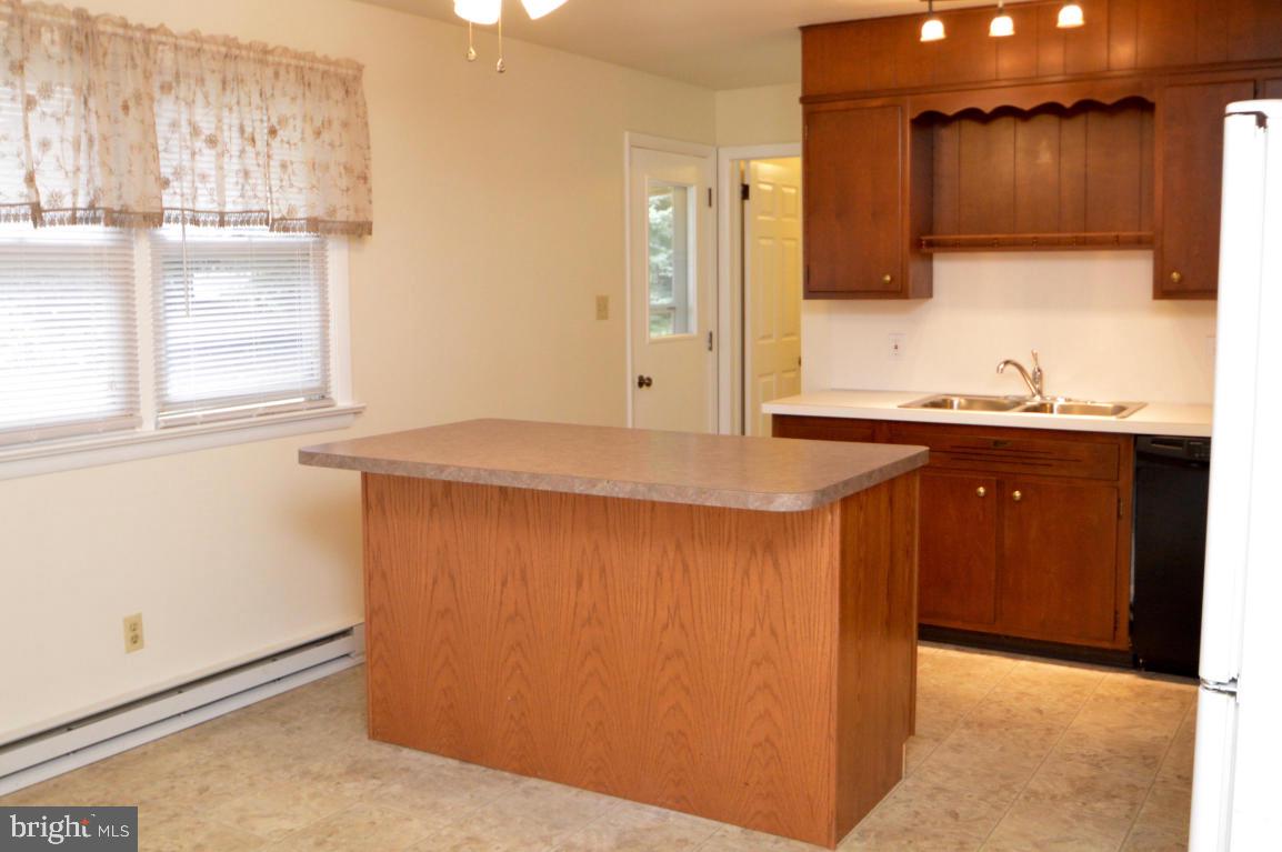 1515 Rothsville Road Lititz, PA 17543 - Photo 7 of 34