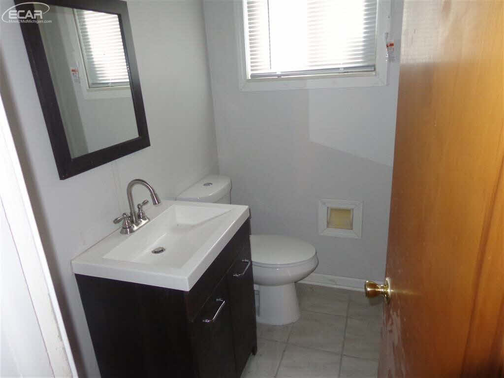 3421 Mackin Road Flint, MI 48504 - Photo 16 of 19