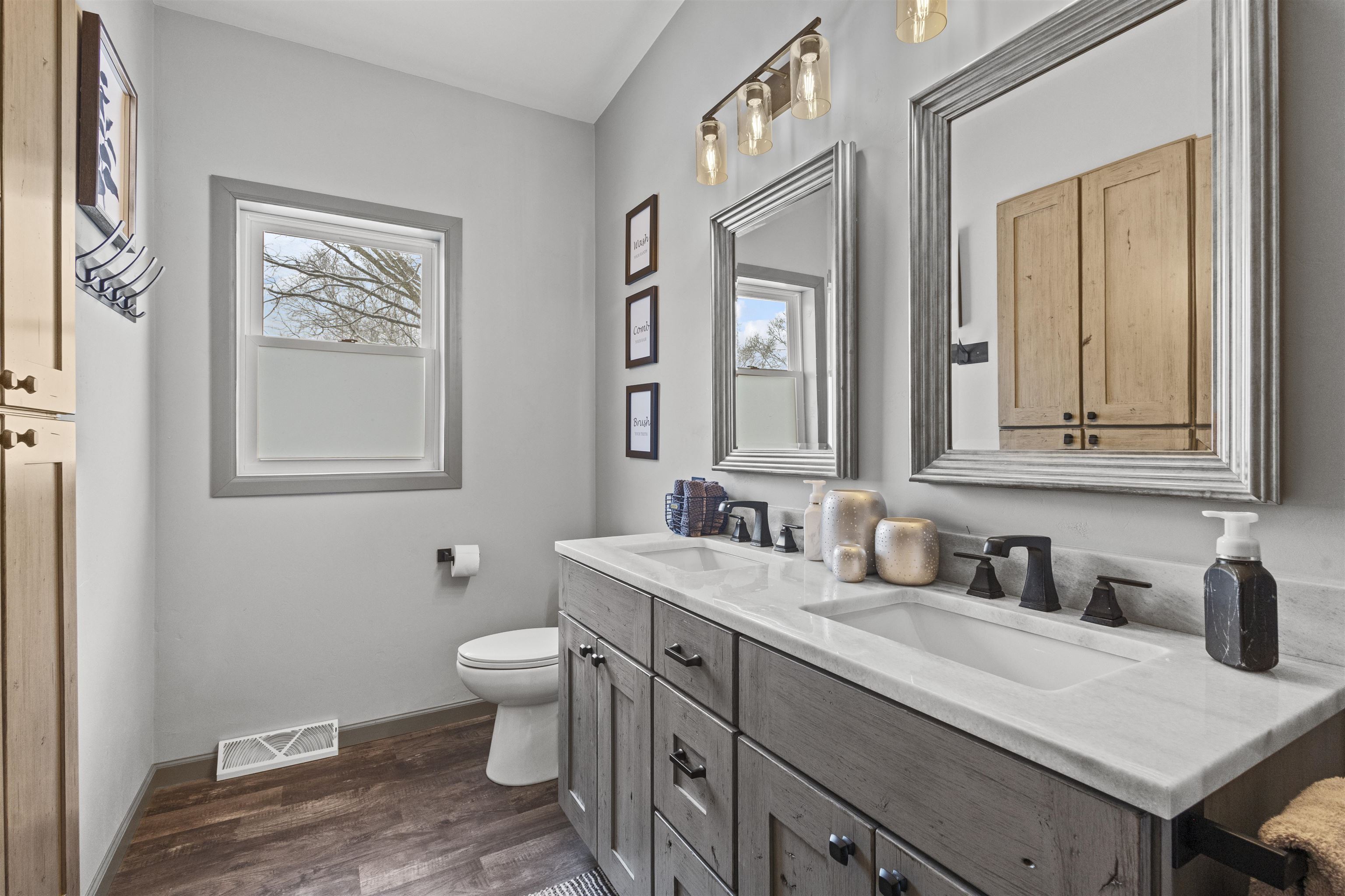 1749 South Oneida Street Green Bay, WI 54304 - Photo 26 of 47