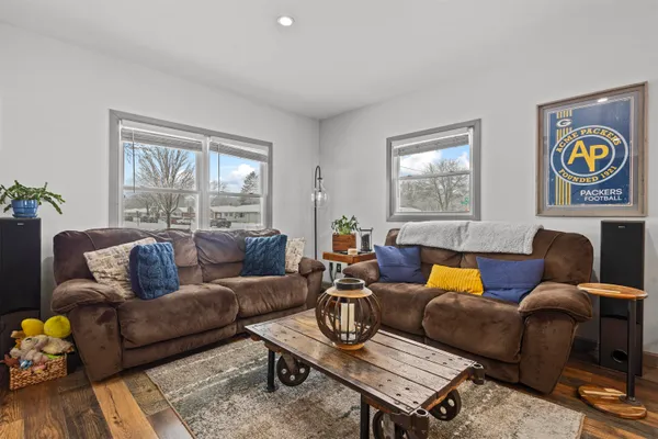 $875,000 | 1749 South Oneida Street, Green Bay, WI 54304