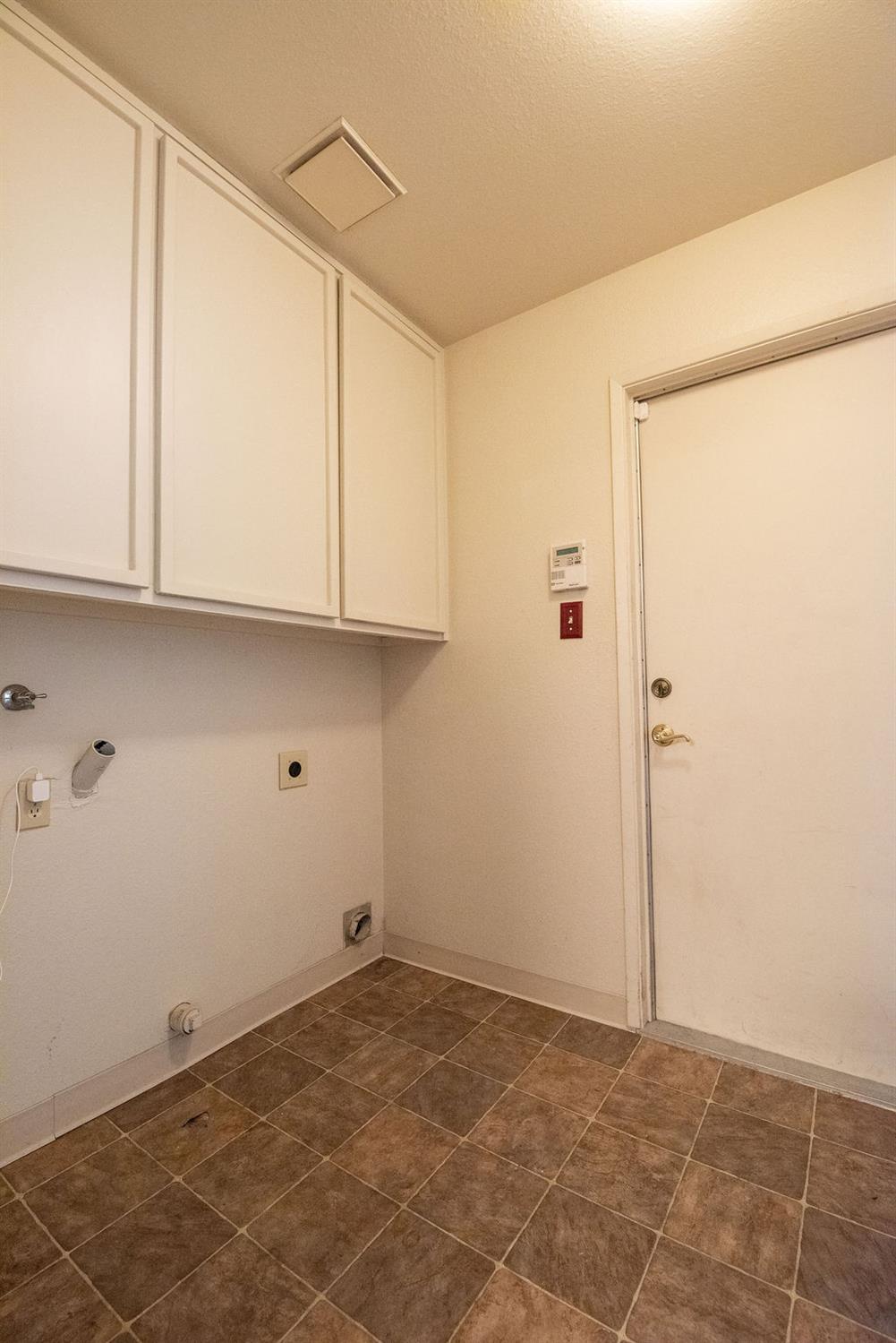 3333 Mesquite Way Modesto, CA 95355 - Photo 26 of 44 INSIDE LAUNDRY ROOM