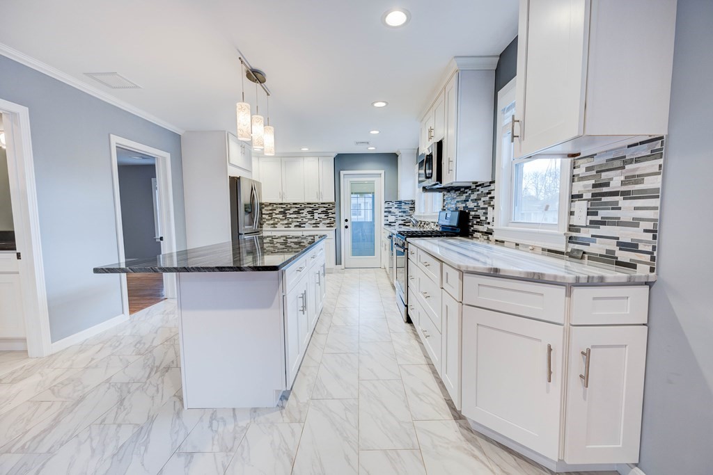 25 Fuller Road, Unit 25 Watertown, MA 02472 - Photo 8 of 21