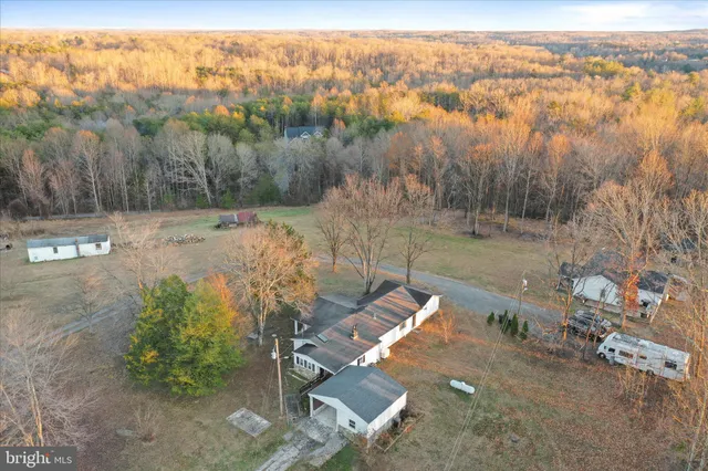 $399,900 | 464 Castleton Ford Road, Castleton, VA 22716