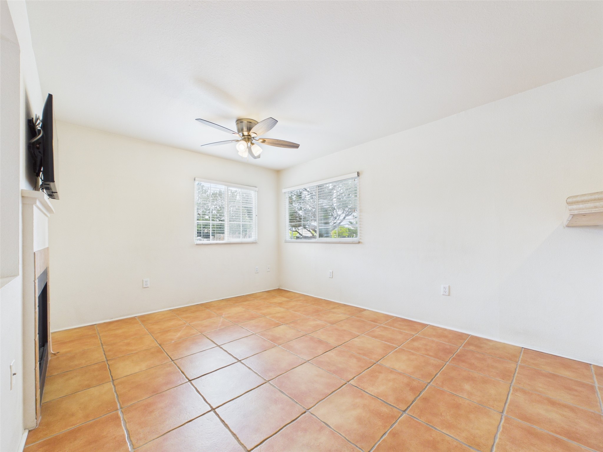 2210 Miguel Chavez Road, Unit 111 Santa Fe, NM 87505 - Photo 6 of 17