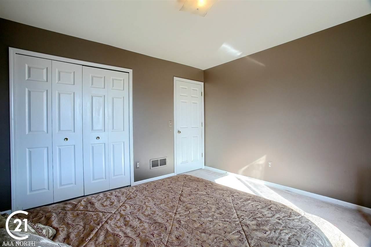 30653 Hidden Pines Lane Roseville, MI 48066 - Photo 18 of 22