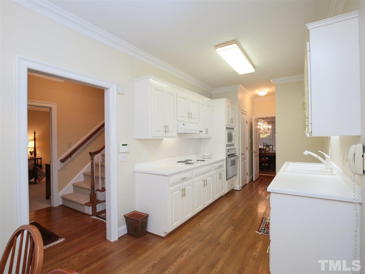 3321 Ridgecrest Court, Unit 3321 Raleigh, NC 27607 - Photo 3 of 25