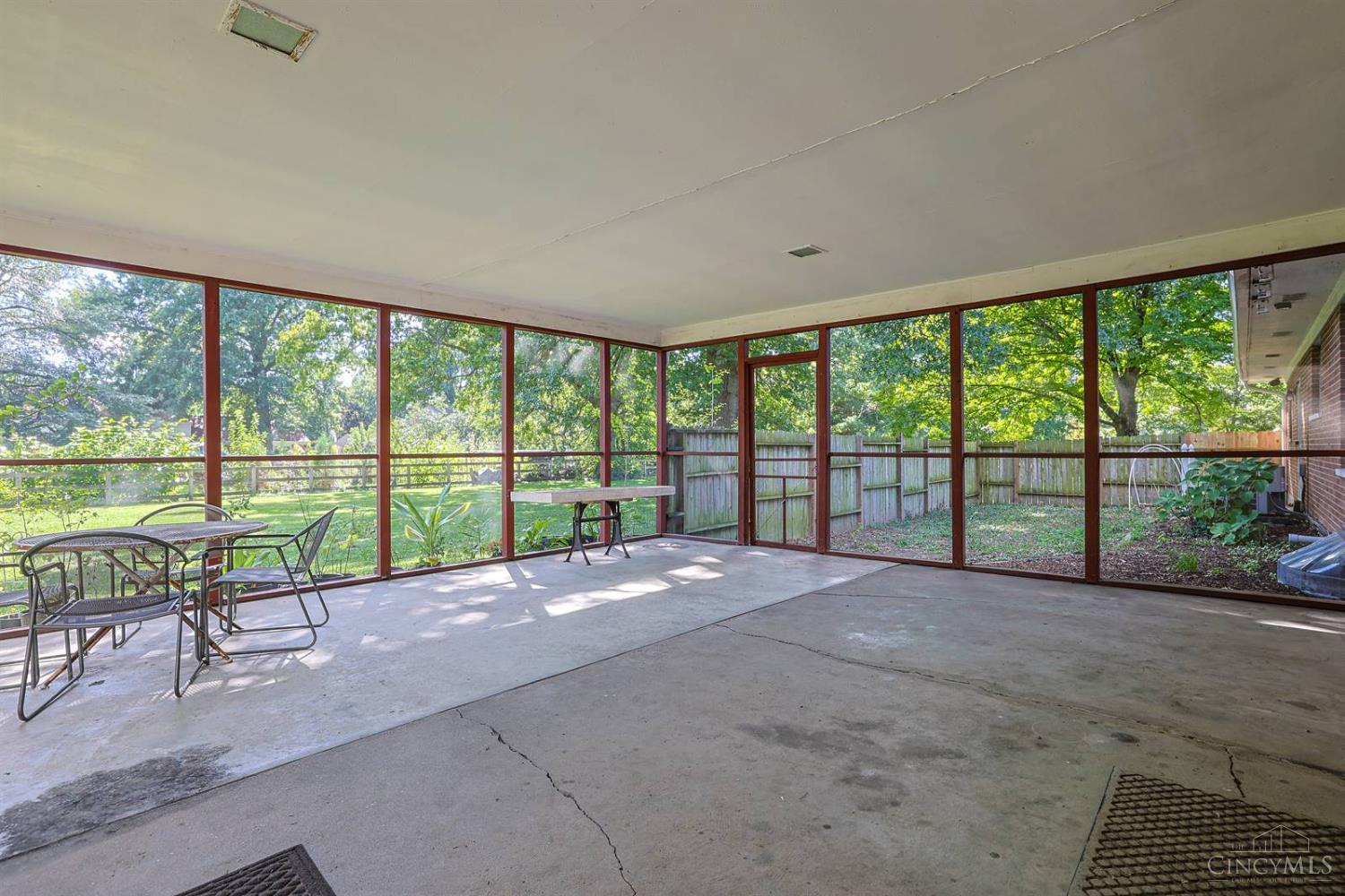 543 Compton Road Cincinnati, OH 45215 - Photo 32 of 39 Gallery Image 32