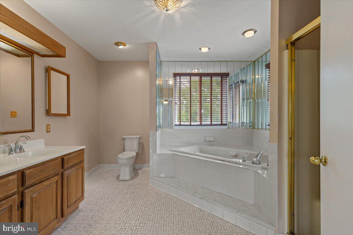 11871 Lexington Drive Dunkirk, MD 20754 - Photo 27 of 56 Bathroom