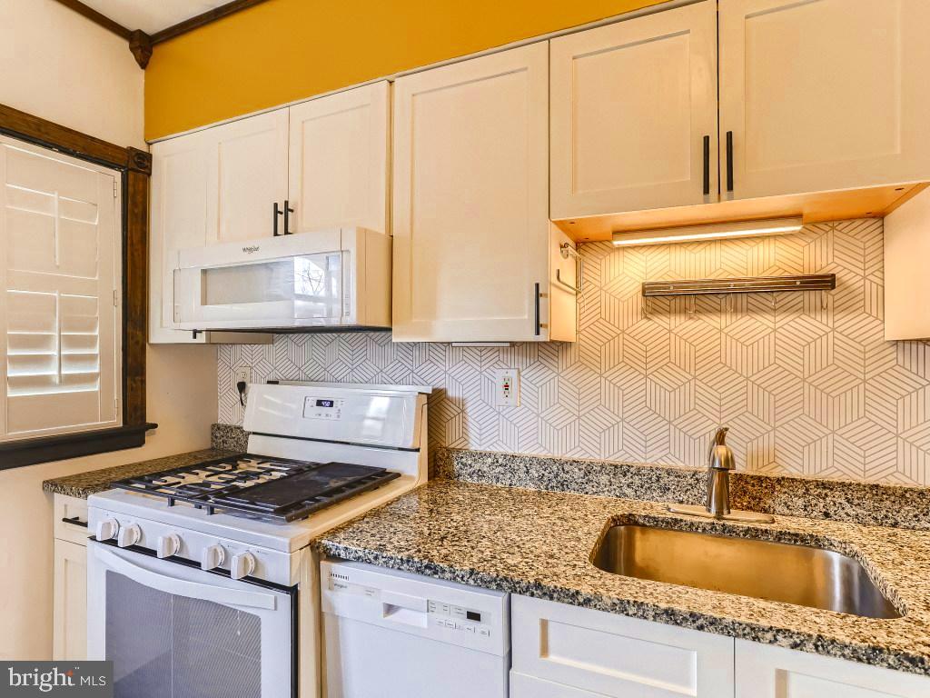3716 Ednor Road Baltimore, MD 21218 - Photo 3 of 12