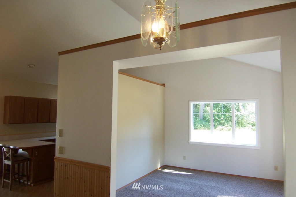 6937 Southeast Olalla Valley Road Port Orchard, WA 98367 - Photo 14 of 24 Gallery Image 14