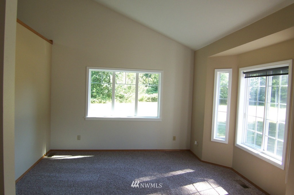 6937 Southeast Olalla Valley Road Port Orchard, WA 98367 - Photo 15 of 24 Gallery Image 15