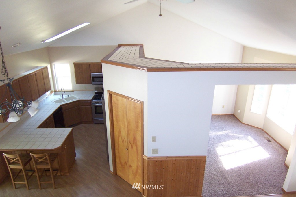 6937 Southeast Olalla Valley Road Port Orchard, WA 98367 - Photo 16 of 24 Gallery Image 16