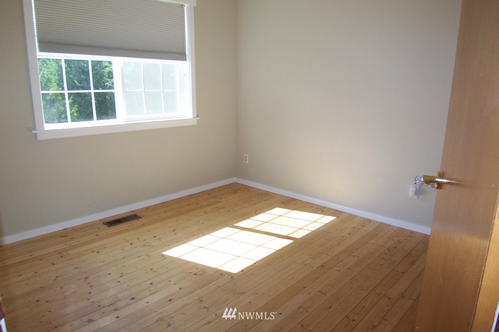 6937 Southeast Olalla Valley Road Port Orchard, WA 98367 - Photo 21 of 24 Gallery Image 21
