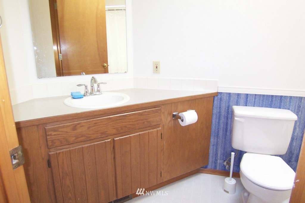 6937 Southeast Olalla Valley Road Port Orchard, WA 98367 - Photo 23 of 24 Gallery Image 23