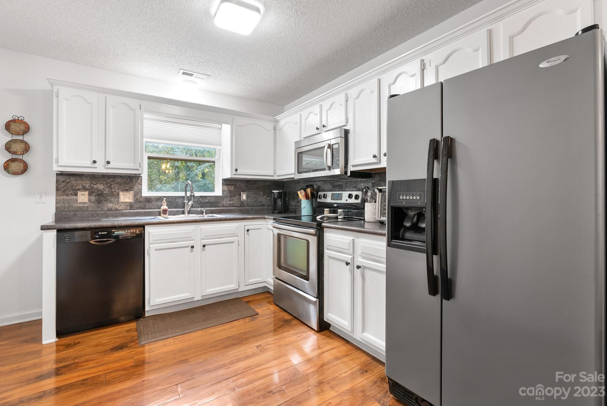 38 Queen Road, Unit A Candler, NC 28715 - Photo 17 of 25 Gallery Image 17