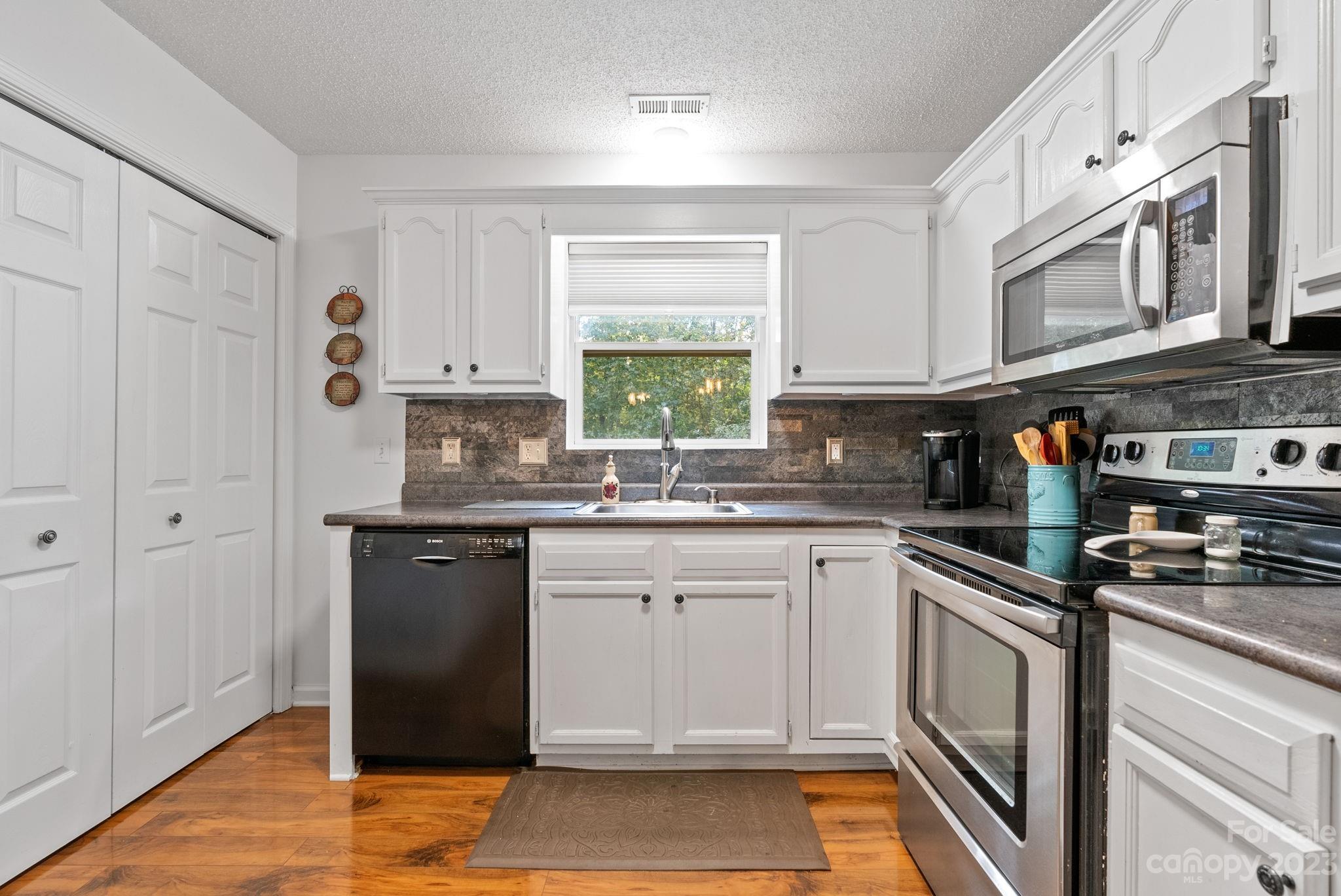 38 Queen Road, Unit A Candler, NC 28715 - Photo 19 of 25 Gallery Image 19