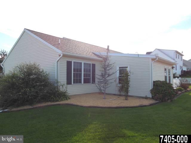 140 Coventry Cross Road Mount Wolf, PA 17347 - Photo 4 of 26 Gallery Image 4