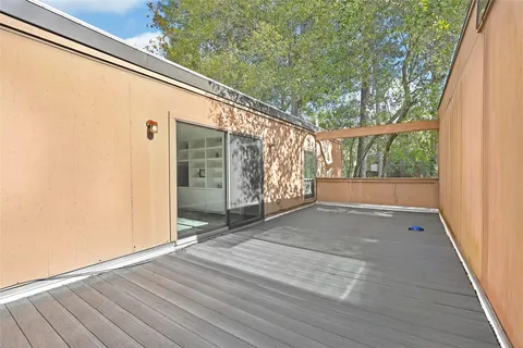 $999,000 | 43 Legend Lane, Houston, TX 77024