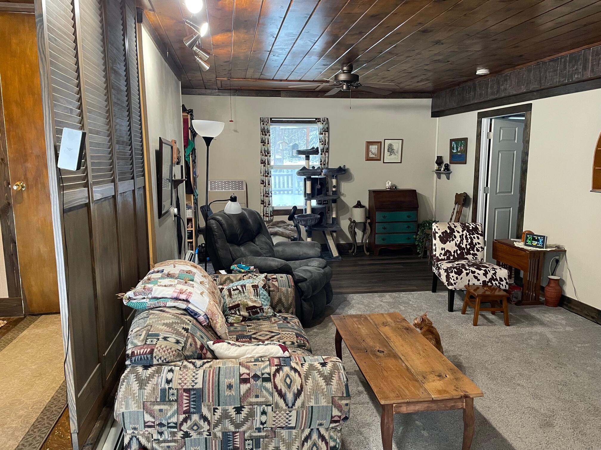 7826 Galbraith Road Cheboygan, MI 49721 - Photo 7 of 22 Gallery Image 7