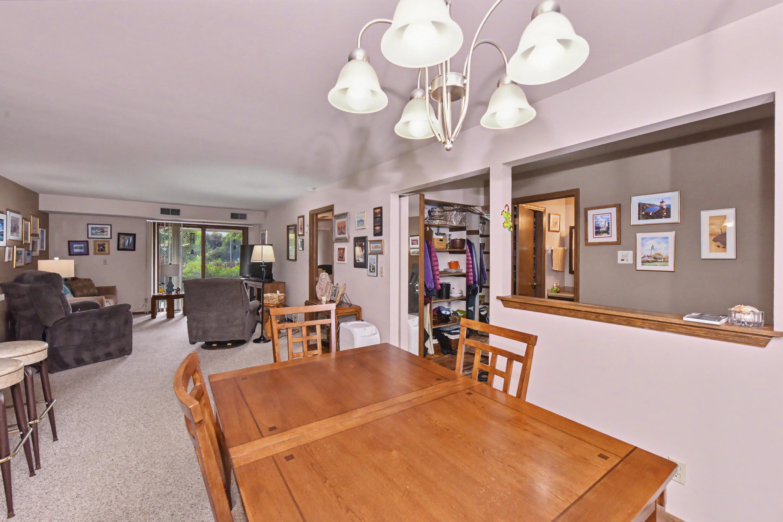 2101 Good Hope Road, Unit 111 Glendale, WI 53209 - Photo 9 of 29 DSC_9040