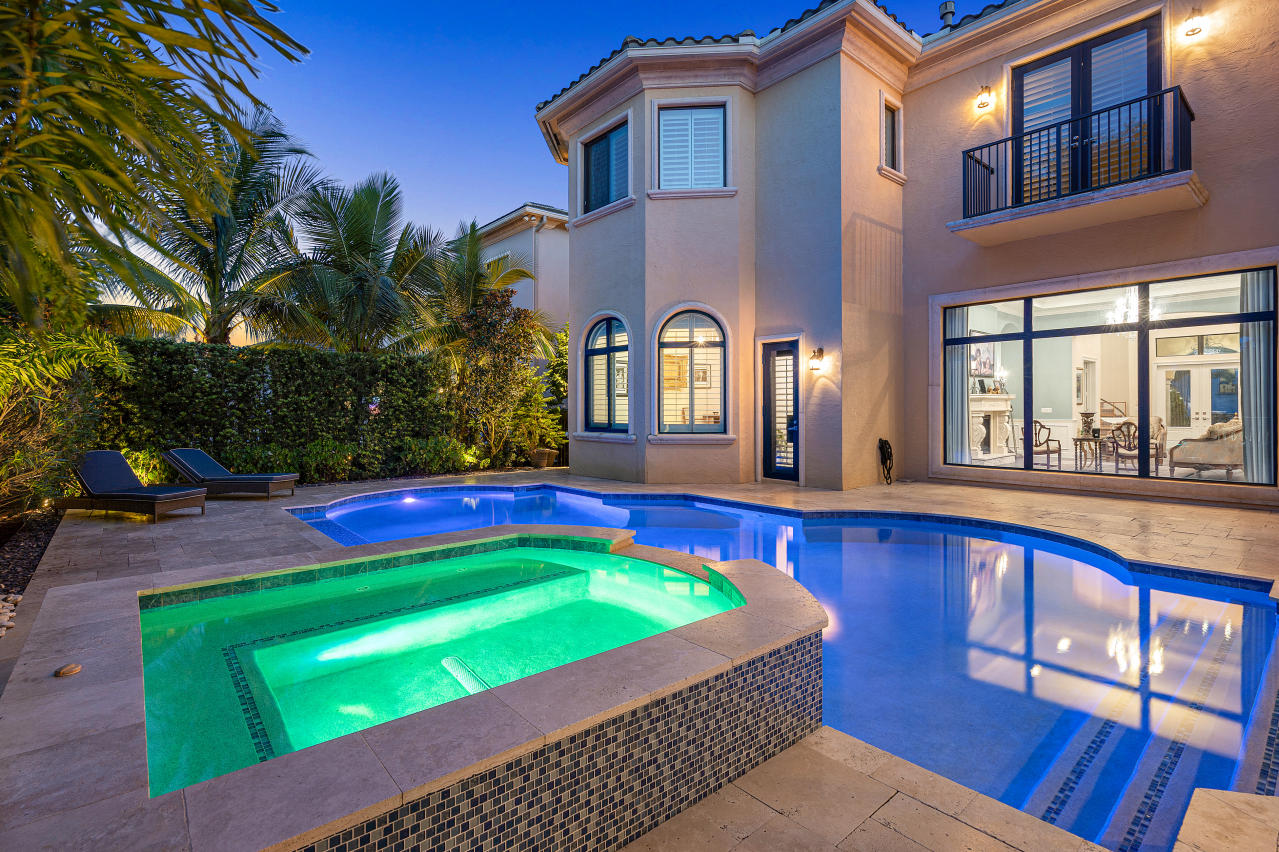 17566 Cadena Drive Boca Raton, FL 33496 - Photo 3 of 57 061-17566CadenaDrive-BocaRaton-FL-33496-