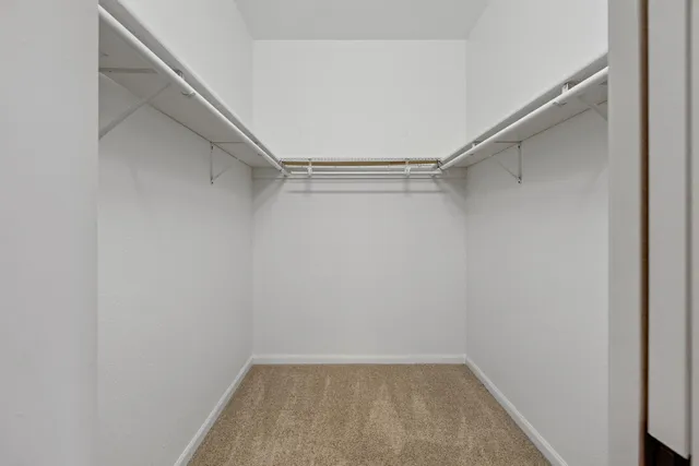 $459,900 | 282 Lower Woodford Circle, West Bend, WI 53090