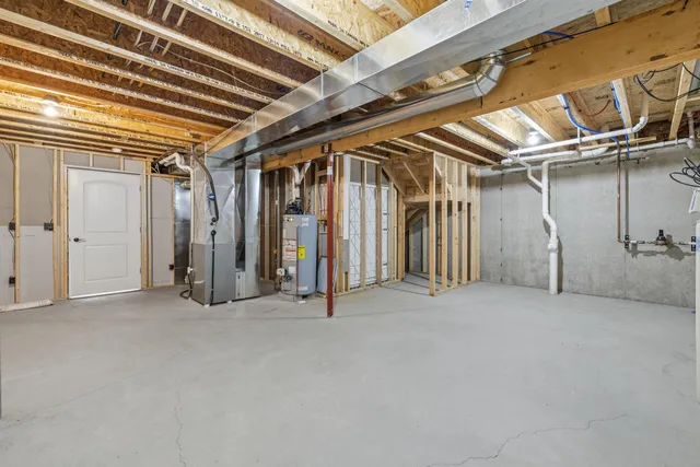 $459,900 | 282 Lower Woodford Circle, West Bend, WI 53090