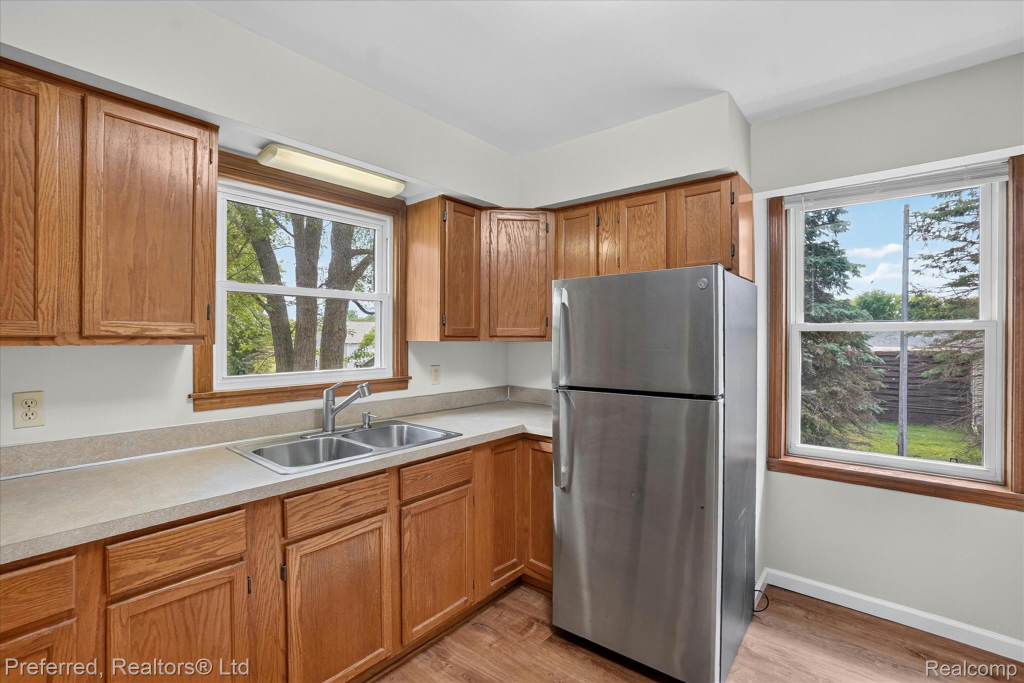 9065 East Richfield Road Davison, MI 48423 - Photo 37 of 75 In-law suite